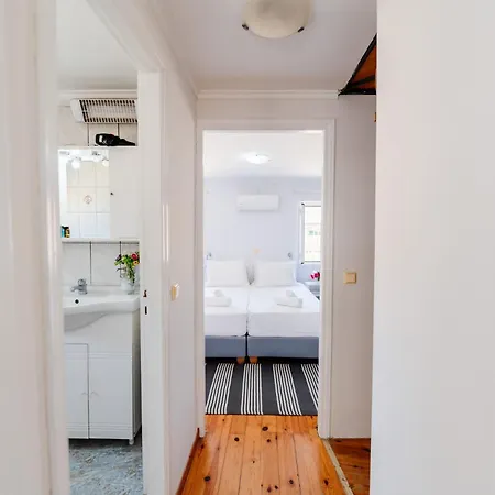 Liston Apartment